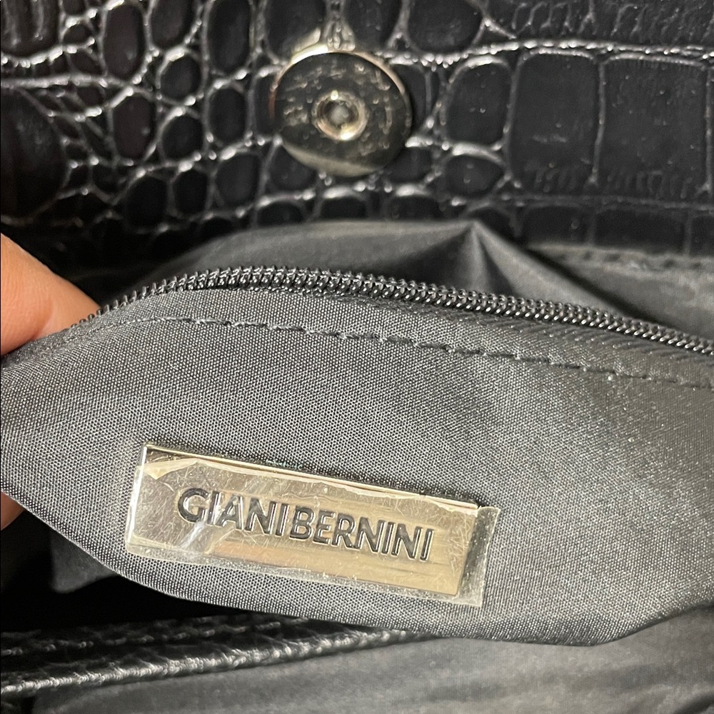 Black Textured Leather Shoulder Bag - Picture 3 of 7